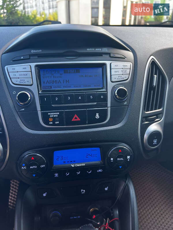 Внедорожник / Кроссовер Hyundai ix35 2010 в Ивано-Франковске