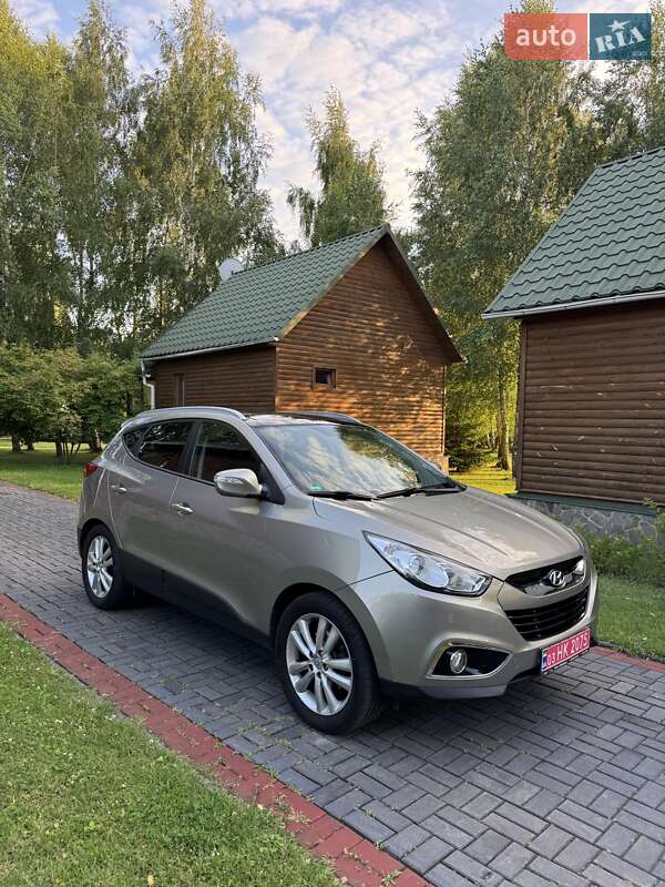 Позашляховик / Кросовер Hyundai ix35 2011 в Луцьку