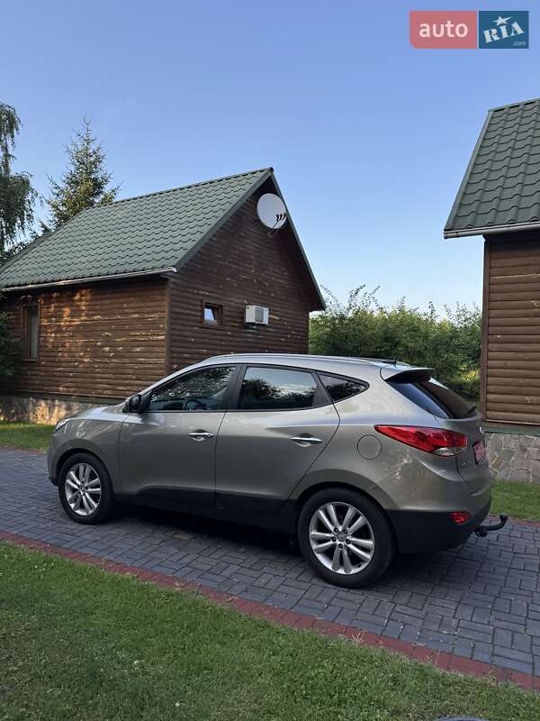 Позашляховик / Кросовер Hyundai ix35 2011 в Луцьку