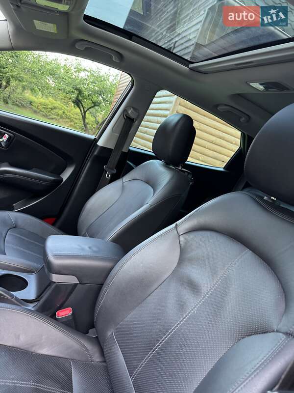 Позашляховик / Кросовер Hyundai ix35 2011 в Луцьку