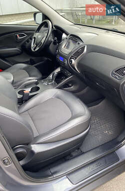 Позашляховик / Кросовер Hyundai ix35 2014 в 