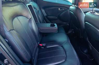 Внедорожник / Кроссовер Hyundai ix35 2010 в 