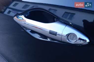 Внедорожник / Кроссовер Hyundai ix35 2010 в 