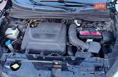 Внедорожник / Кроссовер Hyundai ix35 2010 в 