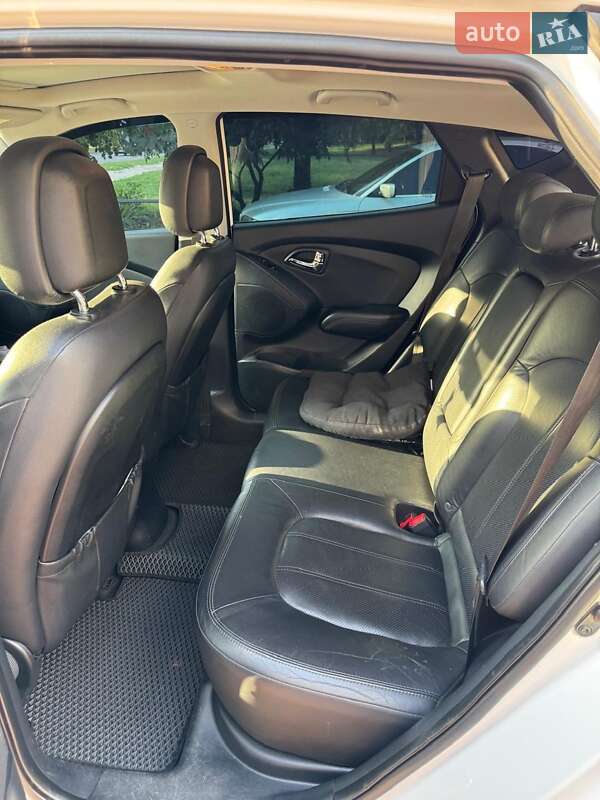 Позашляховик / Кросовер Hyundai ix35 2012 в Харкові