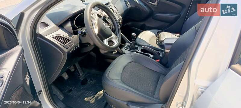 Позашляховик / Кросовер Hyundai ix35 2010 в Кам'янець-Подільському