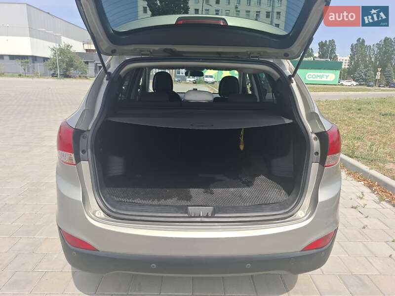 Позашляховик / Кросовер Hyundai ix35 2011 в Черкасах