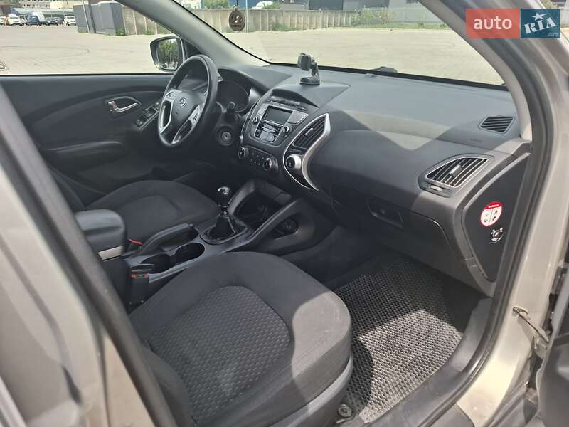 Позашляховик / Кросовер Hyundai ix35 2011 в Черкасах