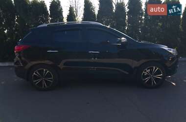 Внедорожник / Кроссовер Hyundai ix35 2010 в 