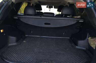 Внедорожник / Кроссовер Hyundai ix35 2010 в 
