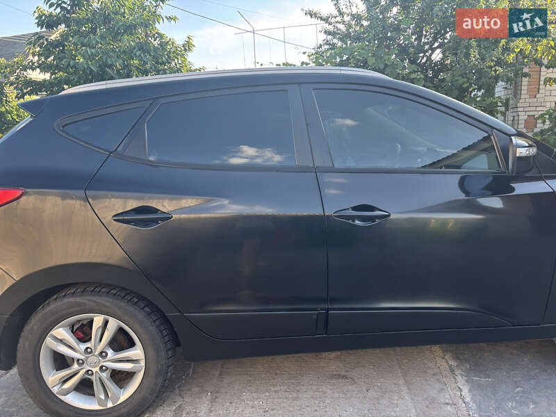 Внедорожник / Кроссовер Hyundai ix35 2011 в Старой Синяве