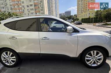 Позашляховик / Кросовер Hyundai ix35 2010 в Києві