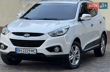 Позашляховик / Кросовер Hyundai ix35 2013 в 