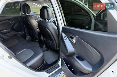 Позашляховик / Кросовер Hyundai ix35 2013 в 