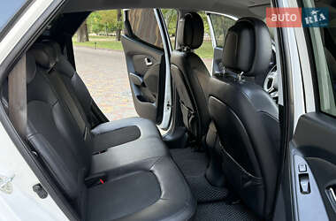 Позашляховик / Кросовер Hyundai ix35 2013 в 