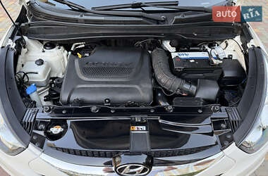Позашляховик / Кросовер Hyundai ix35 2013 в 