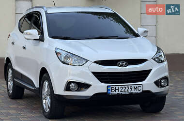 Позашляховик / Кросовер Hyundai ix35 2013 в 