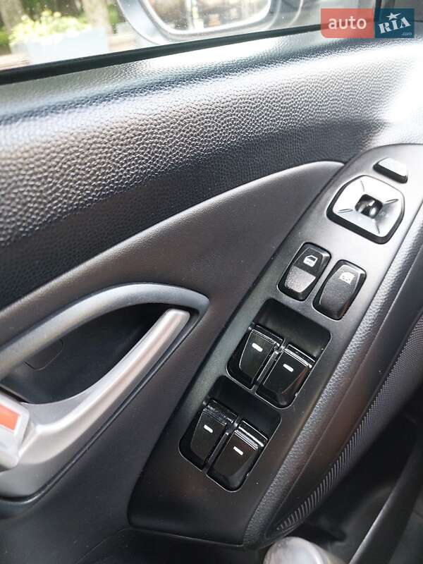 Позашляховик / Кросовер Hyundai ix35 2013 в Івано-Франківську