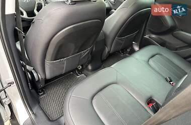 Внедорожник / Кроссовер Hyundai ix35 2014 в 