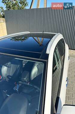 Внедорожник / Кроссовер Hyundai ix35 2011 в 