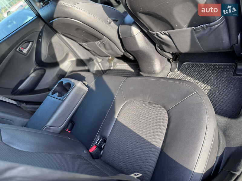 Внедорожник / Кроссовер Hyundai ix35 2015 в Ивано-Франковске