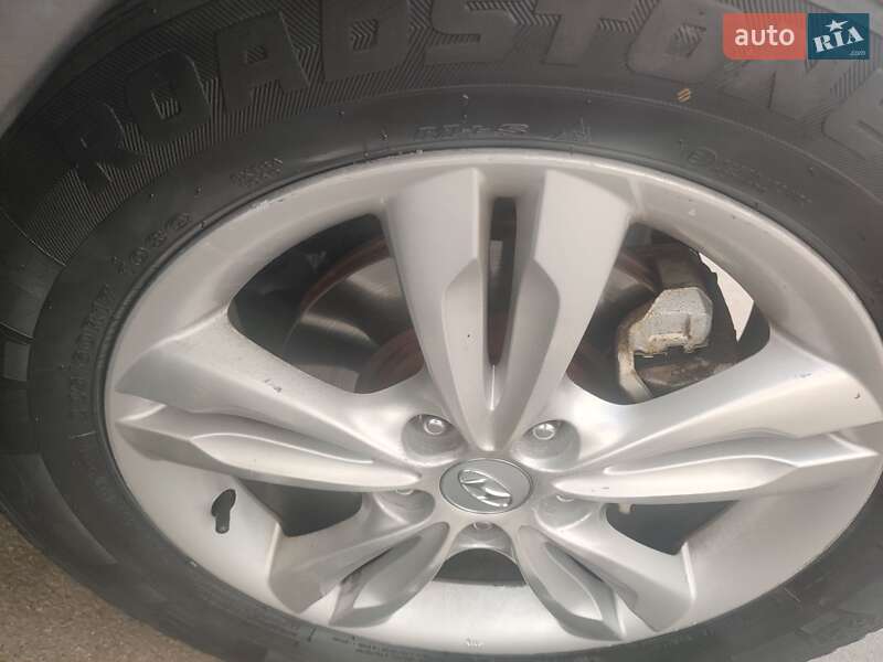Внедорожник / Кроссовер Hyundai ix35 2011 в Киеве фото 5 Внедорожник / Кроссовер Hyundai ix35 2011 в Киеве