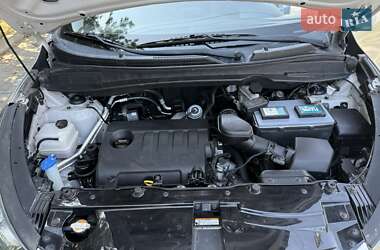 Позашляховик / Кросовер Hyundai ix35 2011 в 