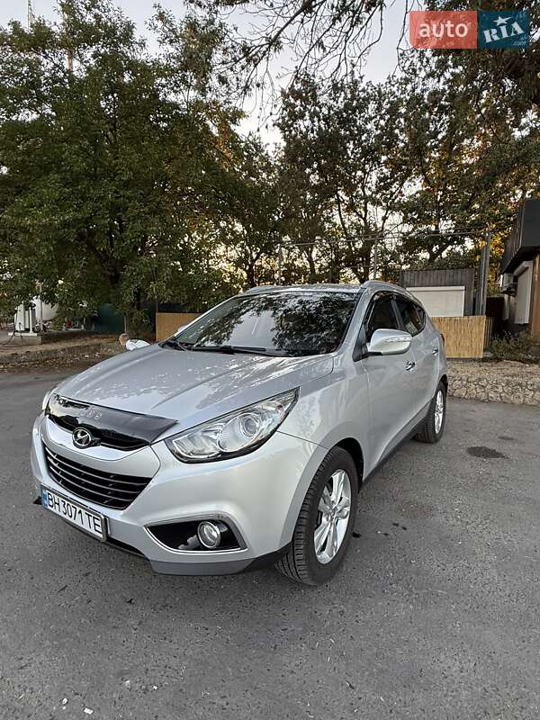 Внедорожник / Кроссовер Hyundai ix35 2013 в Черноморске