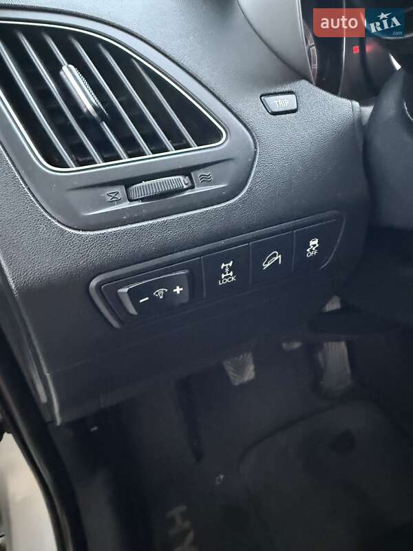 Внедорожник / Кроссовер Hyundai ix35 2013 в Черноморске