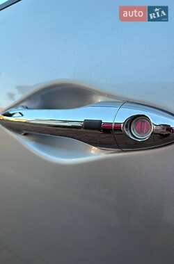 Внедорожник / Кроссовер Hyundai ix35 2010 в 