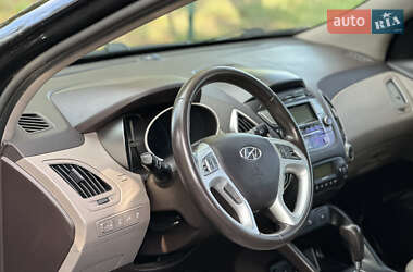 Внедорожник / Кроссовер Hyundai ix35 2012 в 