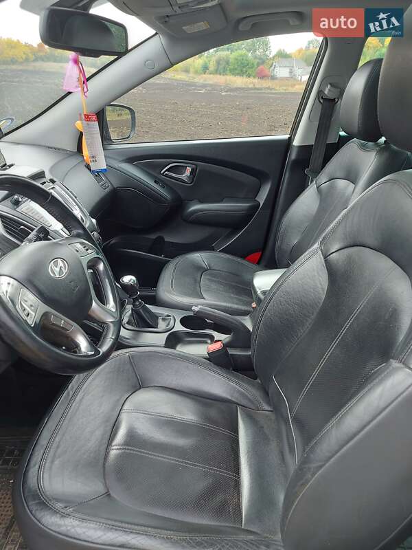 Позашляховик / Кросовер Hyundai ix35 2010 в Чернігові фото 2 Позашляховик / Кросовер Hyundai ix35 2010 в Чернігові