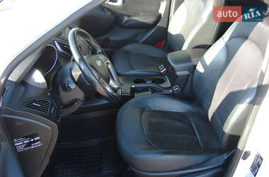 Внедорожник / Кроссовер Hyundai ix35 2014 в 