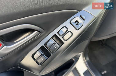 Внедорожник / Кроссовер Hyundai ix35 2014 в 