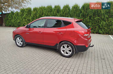 Внедорожник / Кроссовер Hyundai ix35 2011 в 