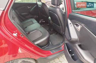 Внедорожник / Кроссовер Hyundai ix35 2011 в 