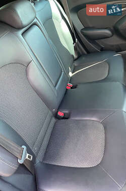 Внедорожник / Кроссовер Hyundai ix35 2012 в 