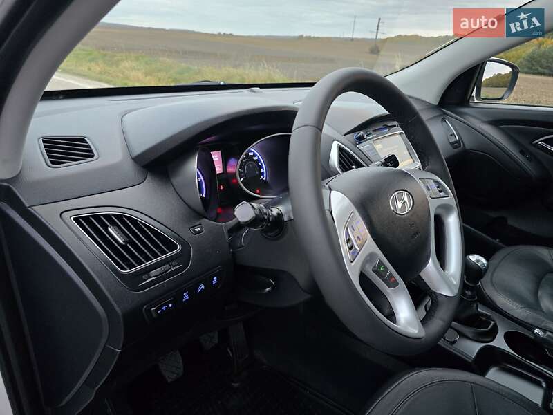 Внедорожник / Кроссовер Hyundai ix35 2012 в Калуше