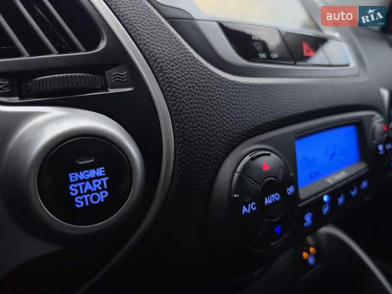 Внедорожник / Кроссовер Hyundai ix35 2012 в Калуше