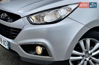 Внедорожник / Кроссовер Hyundai ix35 2012 в 