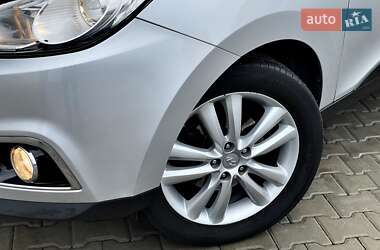 Внедорожник / Кроссовер Hyundai ix35 2012 в 