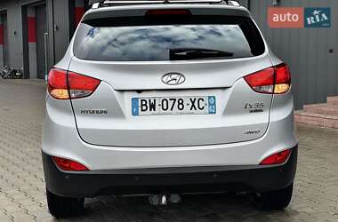 Внедорожник / Кроссовер Hyundai ix35 2012 в 