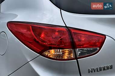 Внедорожник / Кроссовер Hyundai ix35 2012 в 