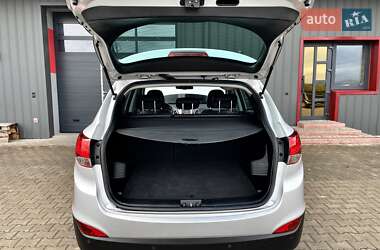 Внедорожник / Кроссовер Hyundai ix35 2012 в 