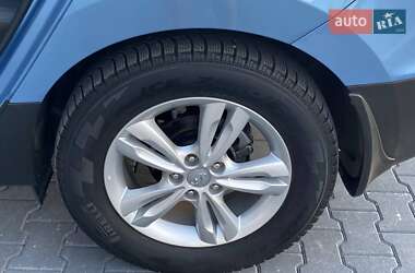 Внедорожник / Кроссовер Hyundai ix35 2012 в 