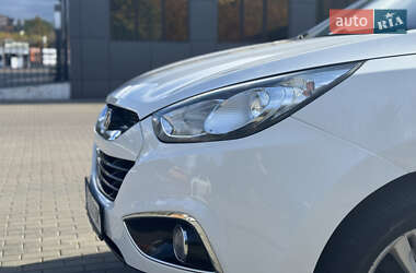 Внедорожник / Кроссовер Hyundai ix35 2012 в 
