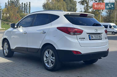 Внедорожник / Кроссовер Hyundai ix35 2012 в 