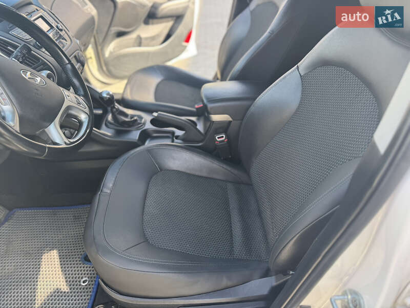 Внедорожник / Кроссовер Hyundai ix35 2012 в Ровно фото 21 Внедорожник / Кроссовер Hyundai ix35 2012 в Ровно