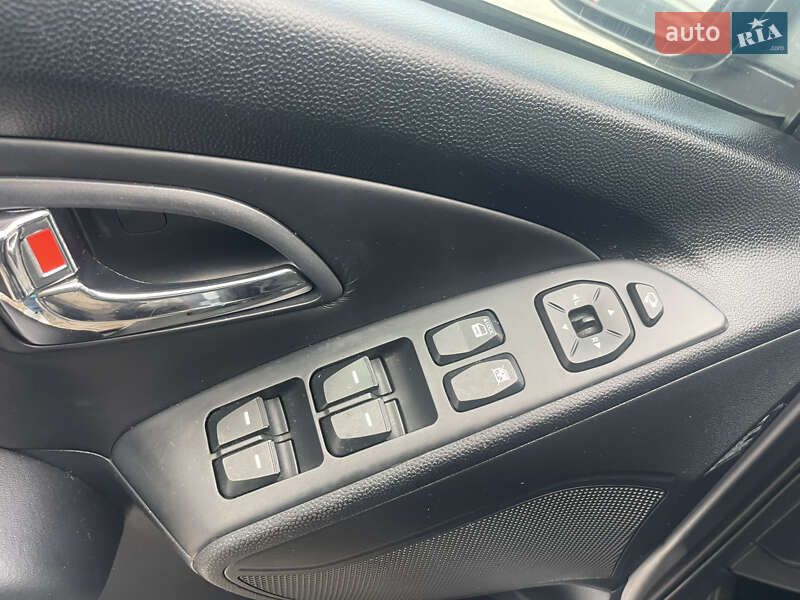 Позашляховик / Кросовер Hyundai ix35 2011 в Києві фото 10 Позашляховик / Кросовер Hyundai ix35 2011 в Києві