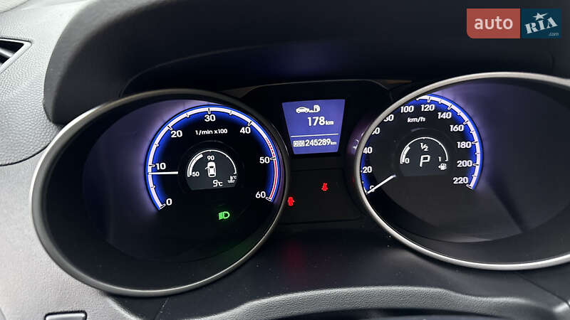 Внедорожник / Кроссовер Hyundai ix35 2011 в Шепетовке фото 20 Внедорожник / Кроссовер Hyundai ix35 2011 в Шепетовке
